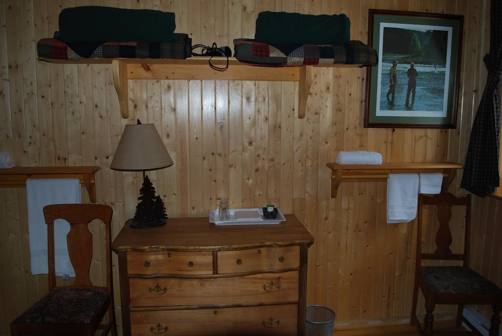 Auberge De La Riviere Matapedia - Matapedia River Lodge Routhierville Quarto foto